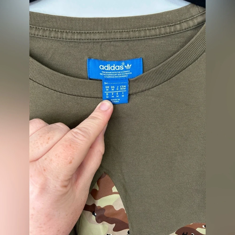 Adidas Men’s Medium Olive Green Army Camo Logo short sleeve T-Shirt - Picture 2 of 3